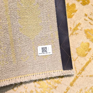 فرش مدرن طرح کاج ابریشم طلایی