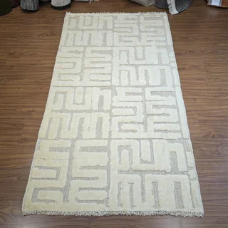 کناره طرح میز (maze)