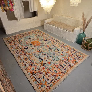 فرش سلطان آباد آنتیک زمینه روشن  - فرش کلاسیک