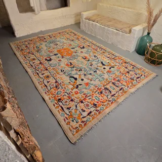 فرش سلطان آباد آنتیک زمینه روشن (نیمه دستبافت)