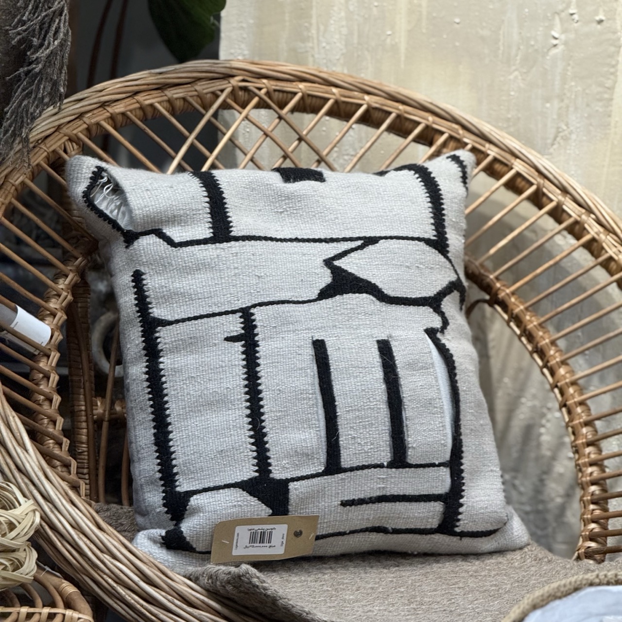 کوسن پشمی فلورا