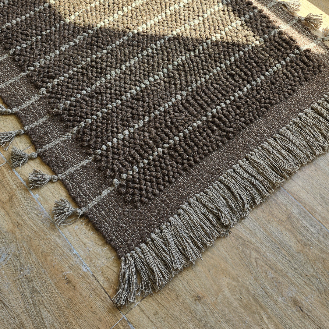 فرش لوکازیا خط دار