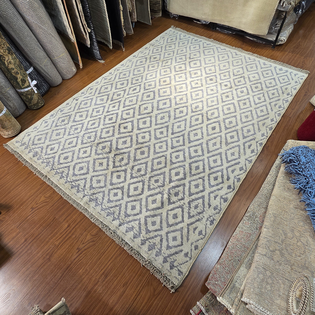 فرش دستبافت طرح لوزی