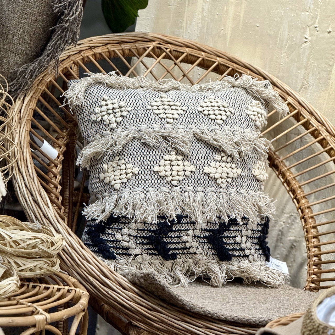 کوسن دستبافت کتان