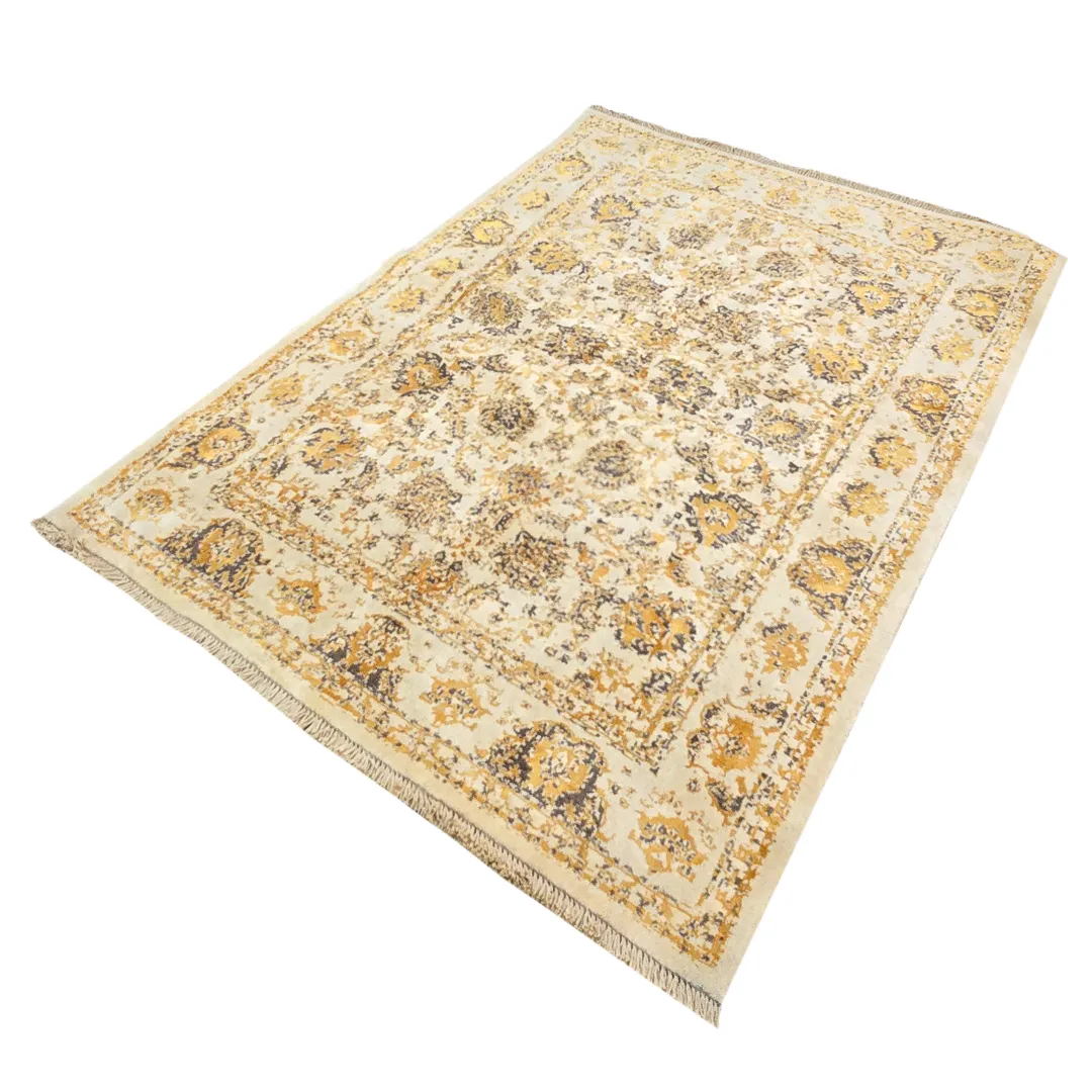 فرش دستبافت مدرن کرم طلایی نئوکلاسیک با خطوط مشکی