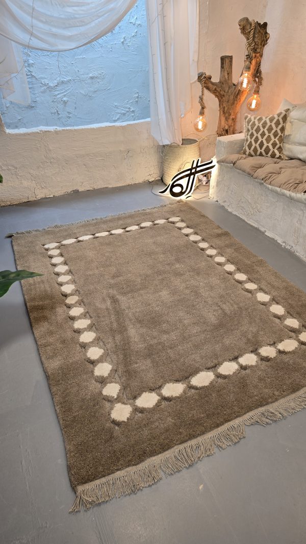 فرش حاشیه نقطه ای - Image 2