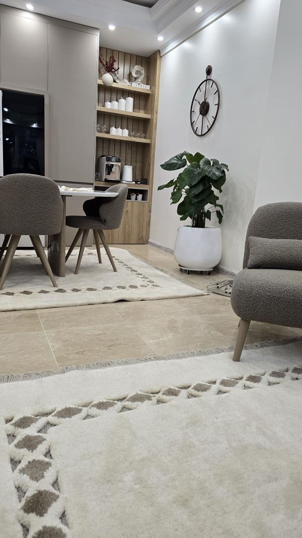 فرش حاشیه نقطه ای - Image 3